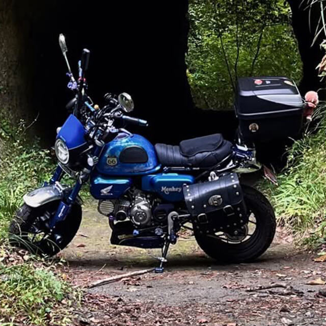 ガラスタンクカバー（素地仕様）をご購入したはまぱ～様がご自身のバイクにタンクカバーを装着した写真