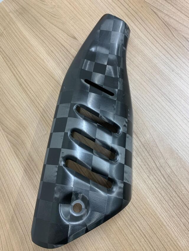 【1枚限定】t18.4×100×320mm【CFRP素材】ドライカーボン LighTech - ドライカーボン フレームプロテクター (艶あり) ZX-6R